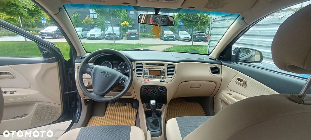 Kia Rio 1.5 CRDi Family - 10