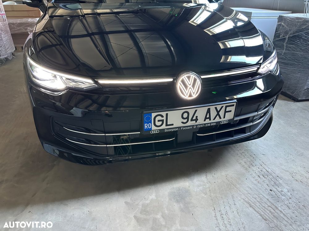 VOLKSWAGEN Golf 2025 — imagine 32