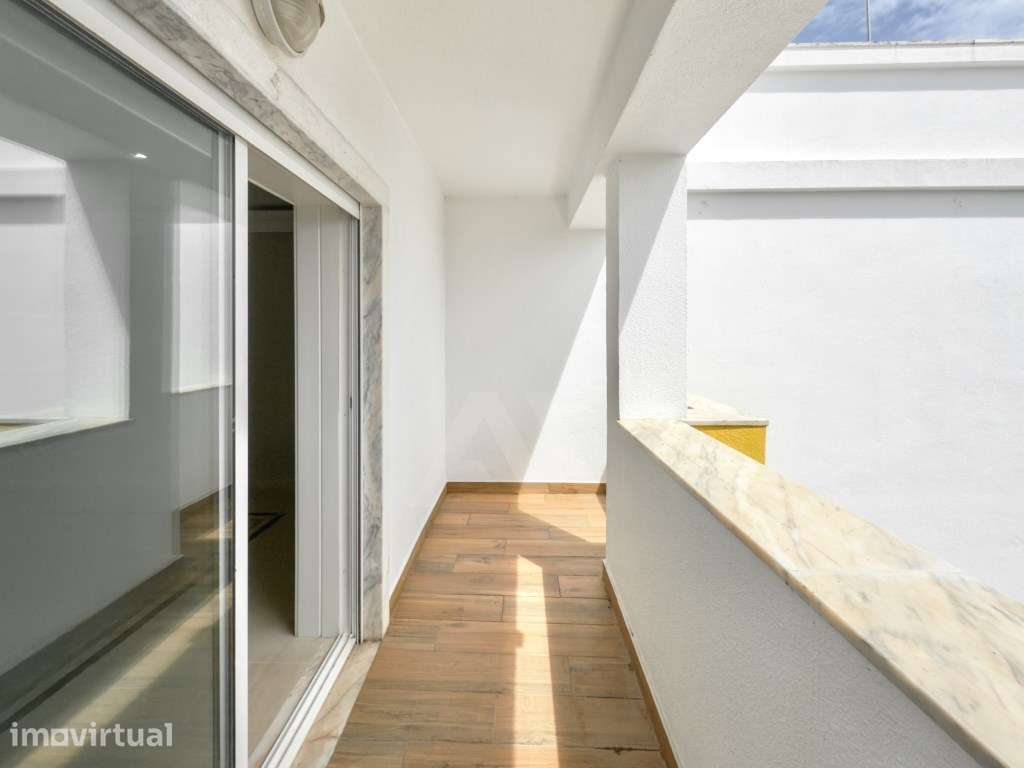 Apartamento T3 em Cascais com Vista Mar a 5 minutos da praia - Grande imagem: 2/31