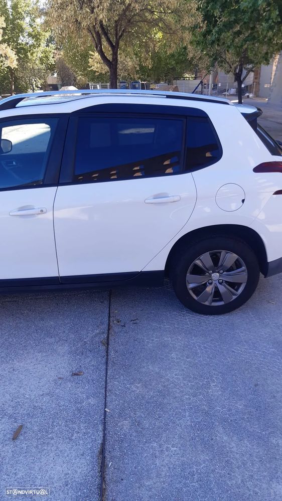 Peugeot 2008 1.2 PureTech Style - 18