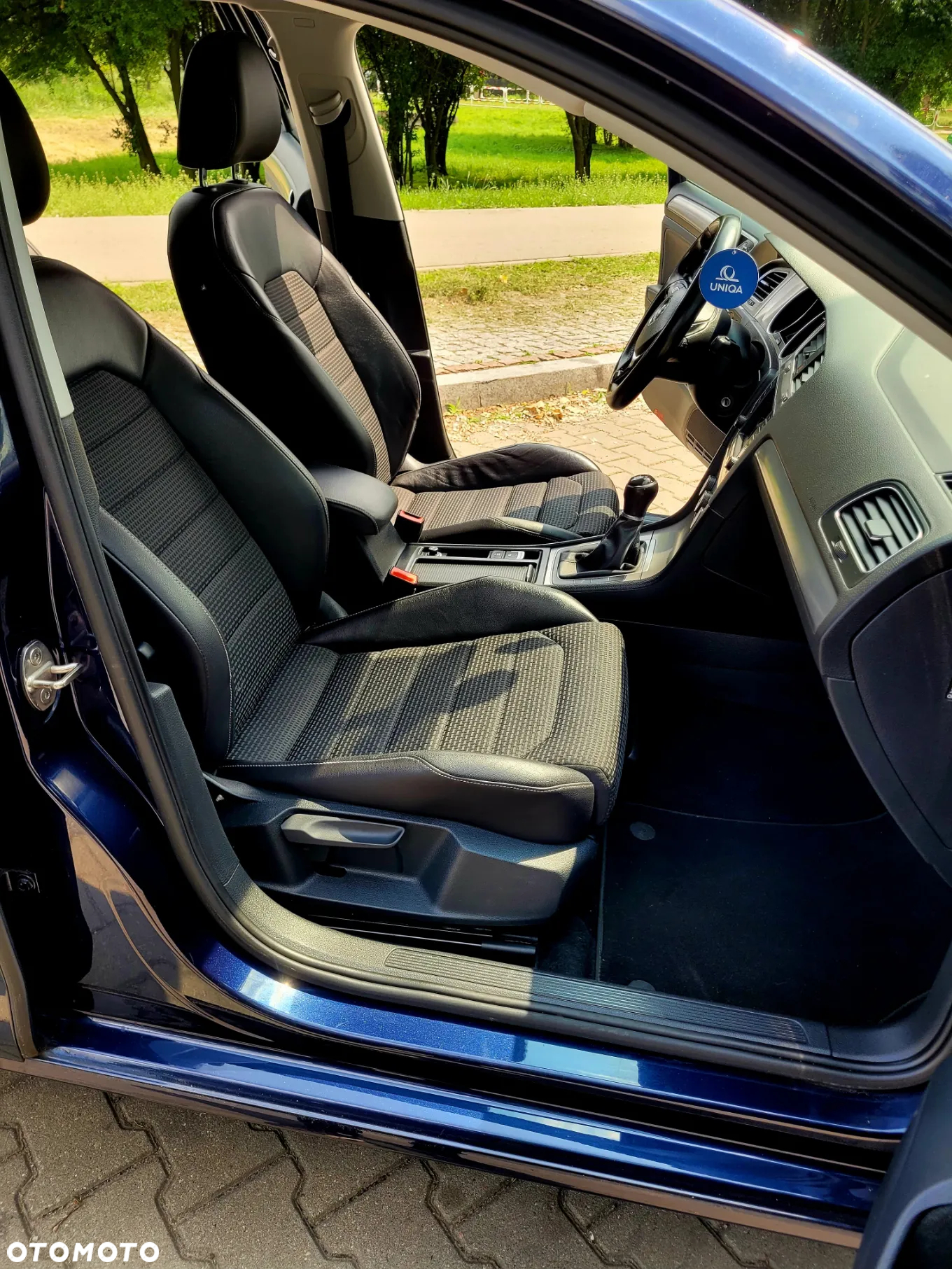 Volkswagen Golf 2.0 BlueTDI Highline - 27