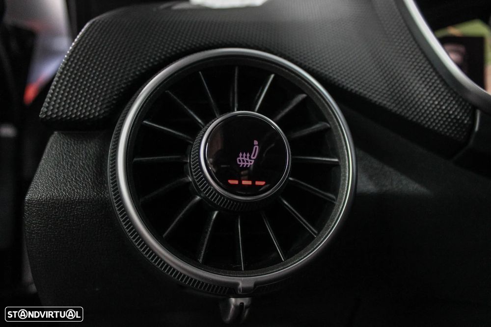 Audi TTS Coupé 2.0 TFSi quattro - 32