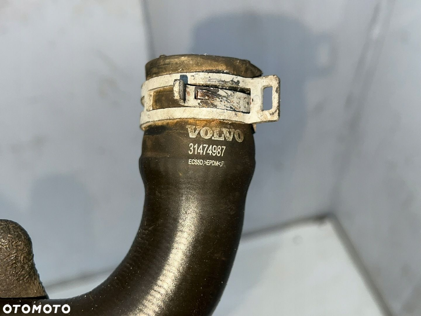 VOLVO V40 II 2,0D RURA PRZEWÓD WODY 31474987 - 4