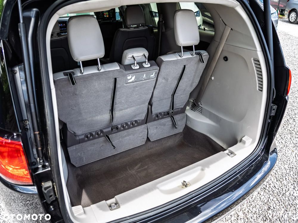 Chrysler Pacifica - 8