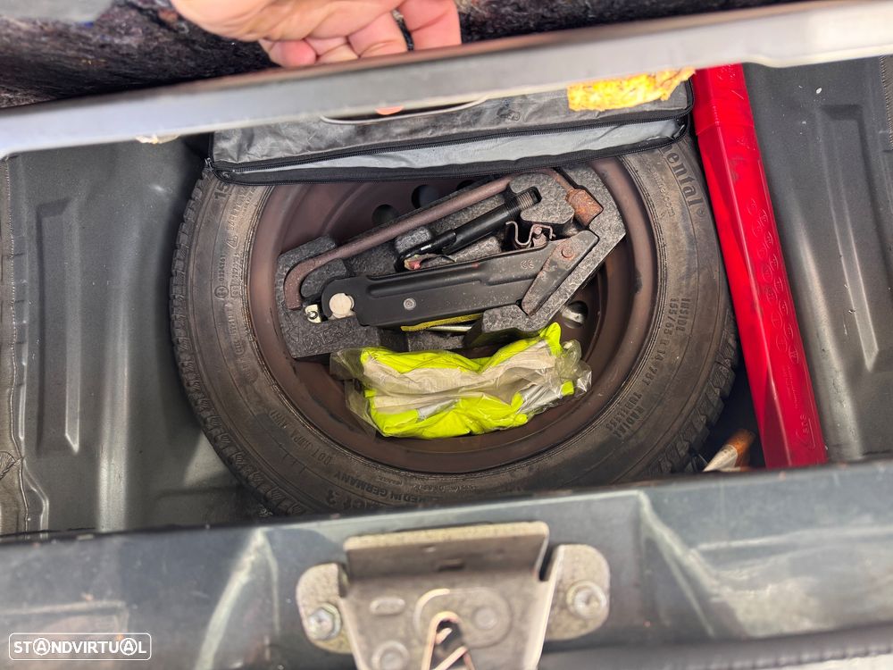 Peugeot 107 1.0 Trendy 2 Tronic - 16