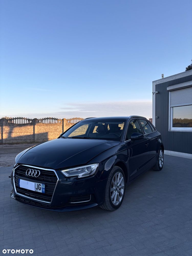 Audi A3 Sportback - 1