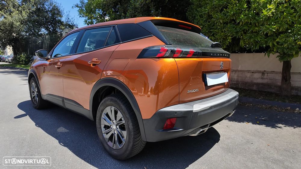Peugeot 2008 PureTech 130 EAT8 GT - 14
