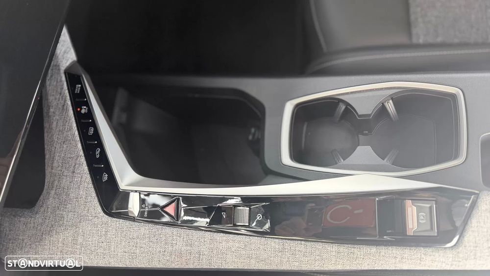 Peugeot 3008 1.2 Hybrid Allure e-DCS6 - 22