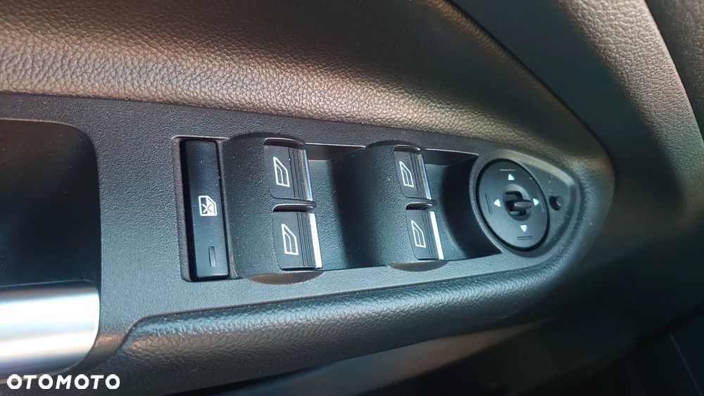 Ford Kuga 2.0 TDCi Titanium - 31