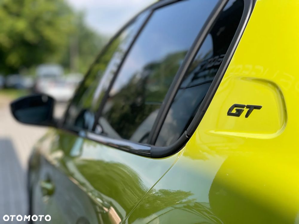 Peugeot 208 1.2 mHEV GT - 8