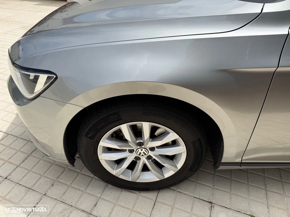 VW Passat Variant 1.6 TDI BlueMotion - 12