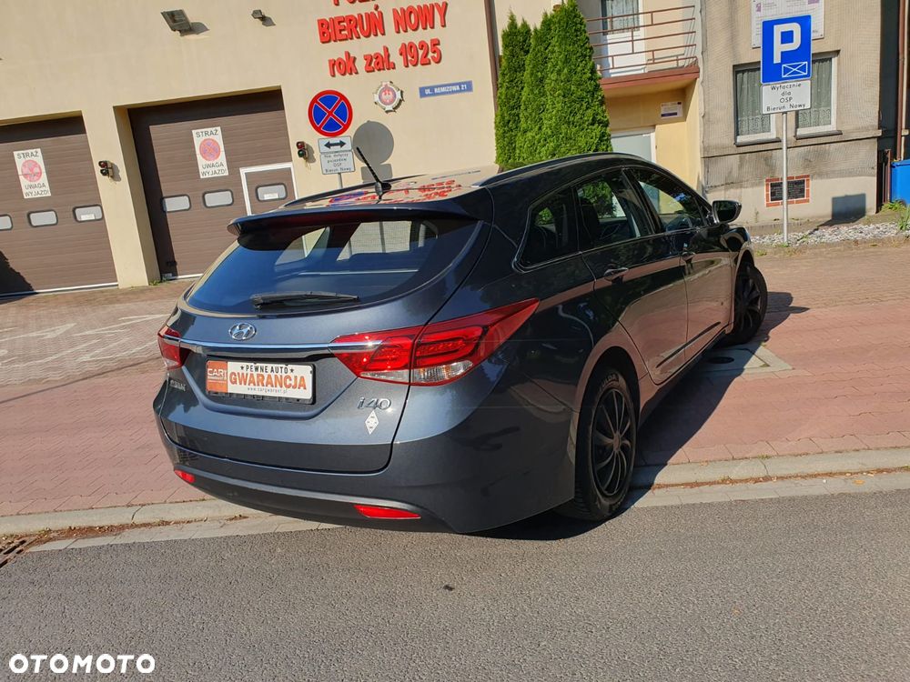 Hyundai i40 Kombi blue 1.6 Trend - 22