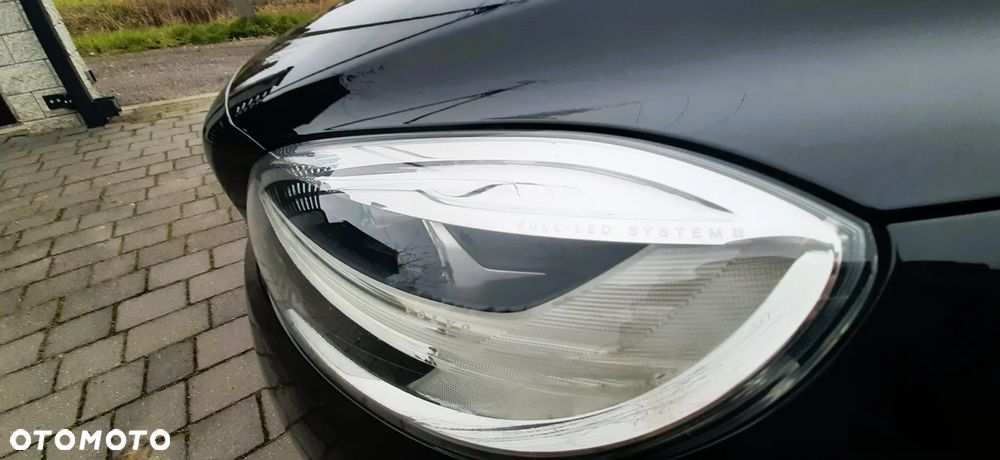 Volvo V40 D3 Drive-E SCR Momentum - 10