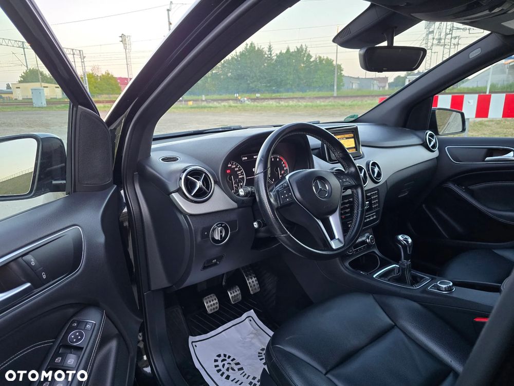 Mercedes-Benz Klasa B 200 BlueEFFICIENCY Edition 1 - 31