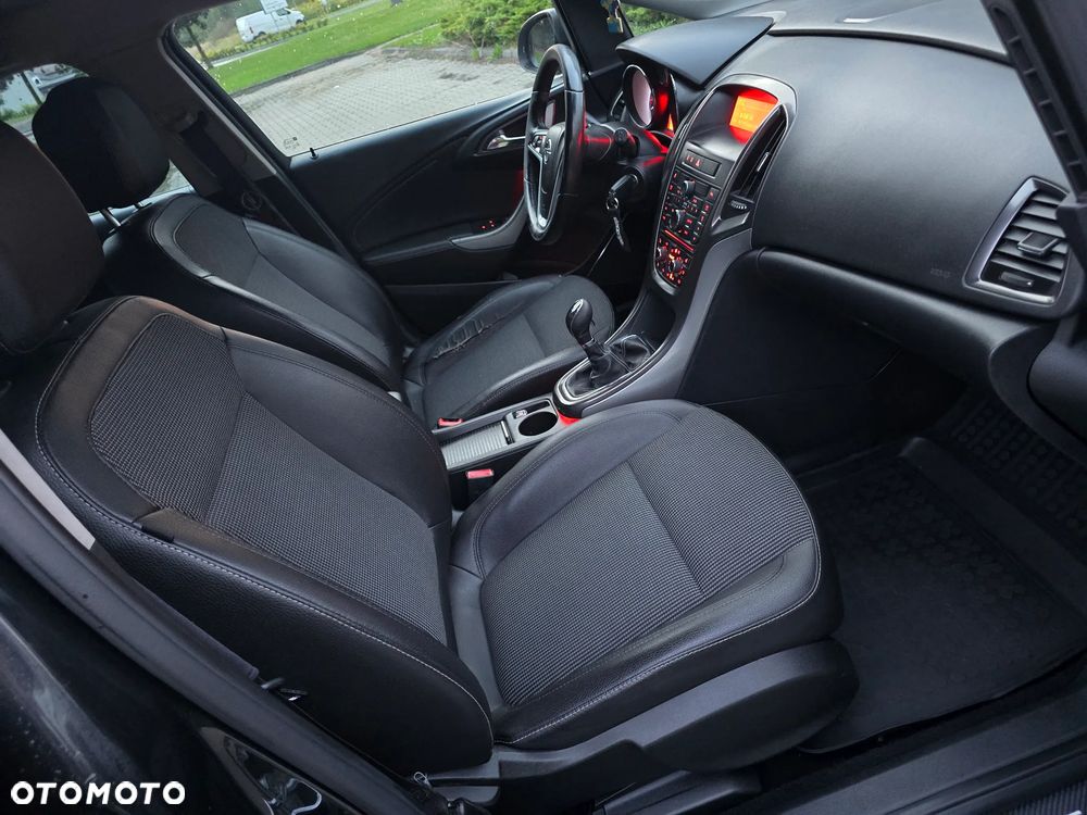 Opel Astra 1.4 T Cosmo - 15