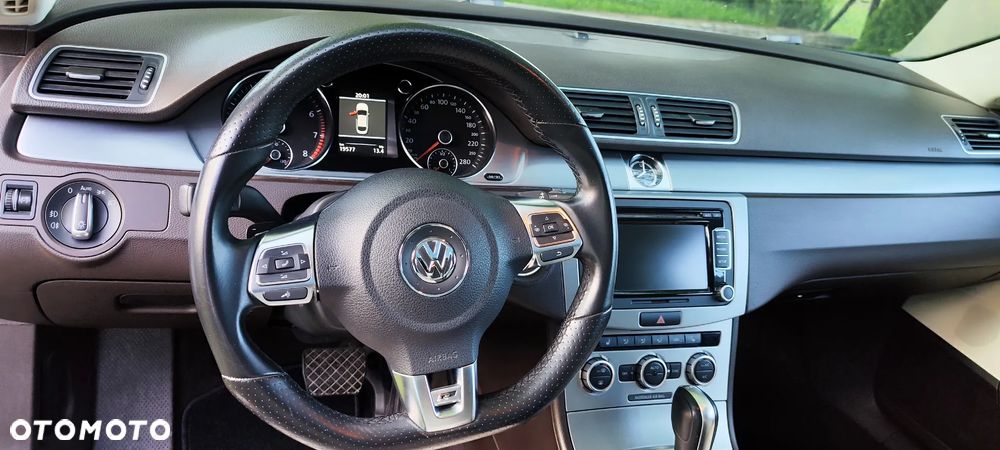Volkswagen CC 3.6 V6 4Motion DSG - 30