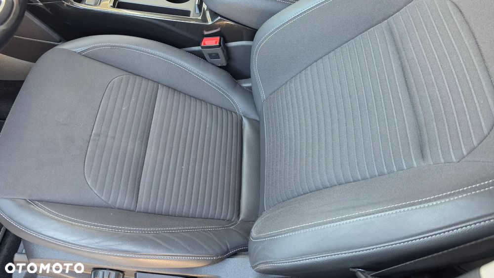 Ford Kuga 2.0 TDCi 4WD Titanium - 12
