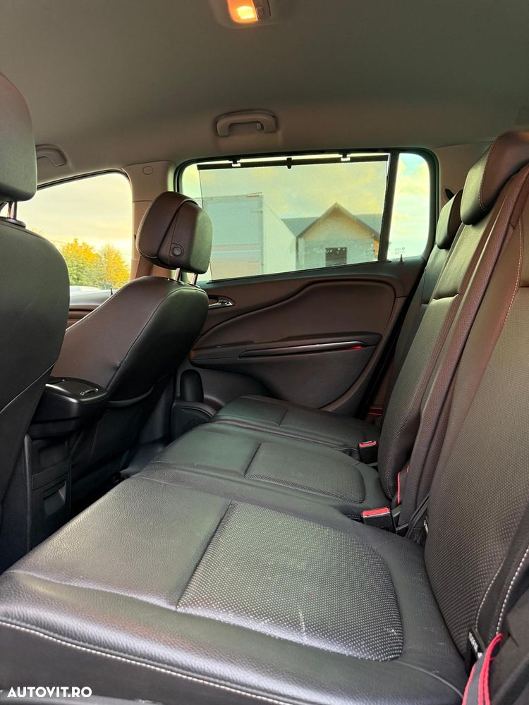 Opel Zafira Tourer 1.6 CDTI ECOTEC Start/Stop Cosmo - 24