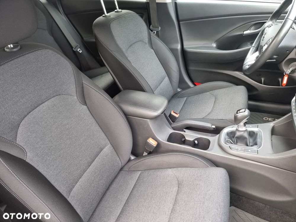 Hyundai i30 1.5 DPI Smart - 19