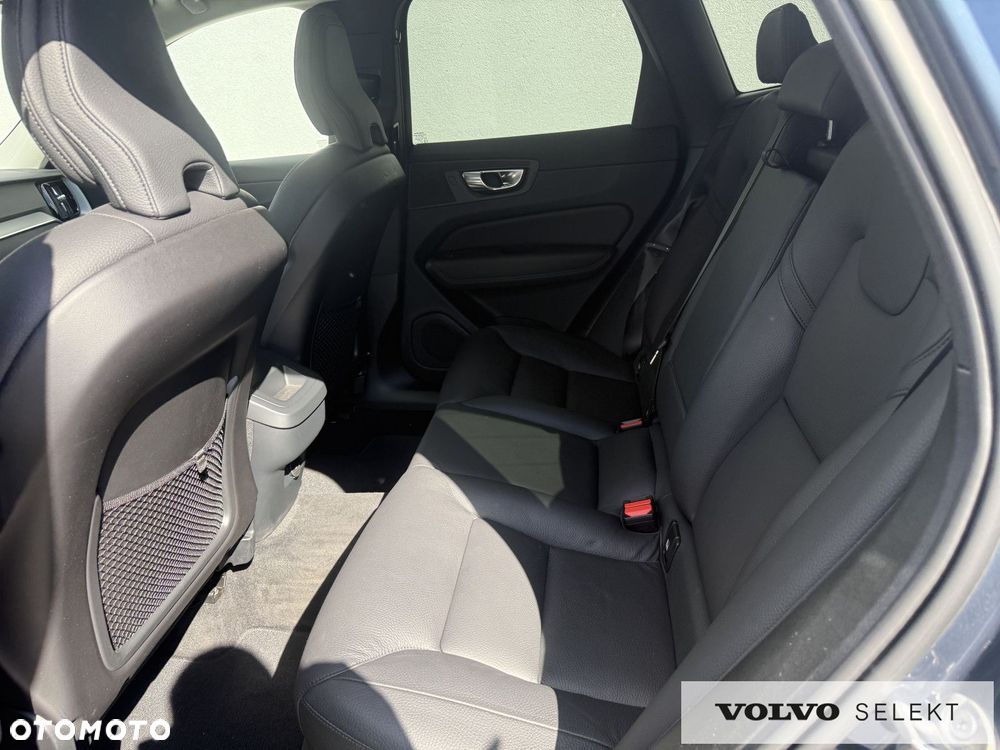 Volvo XC 60 - 25