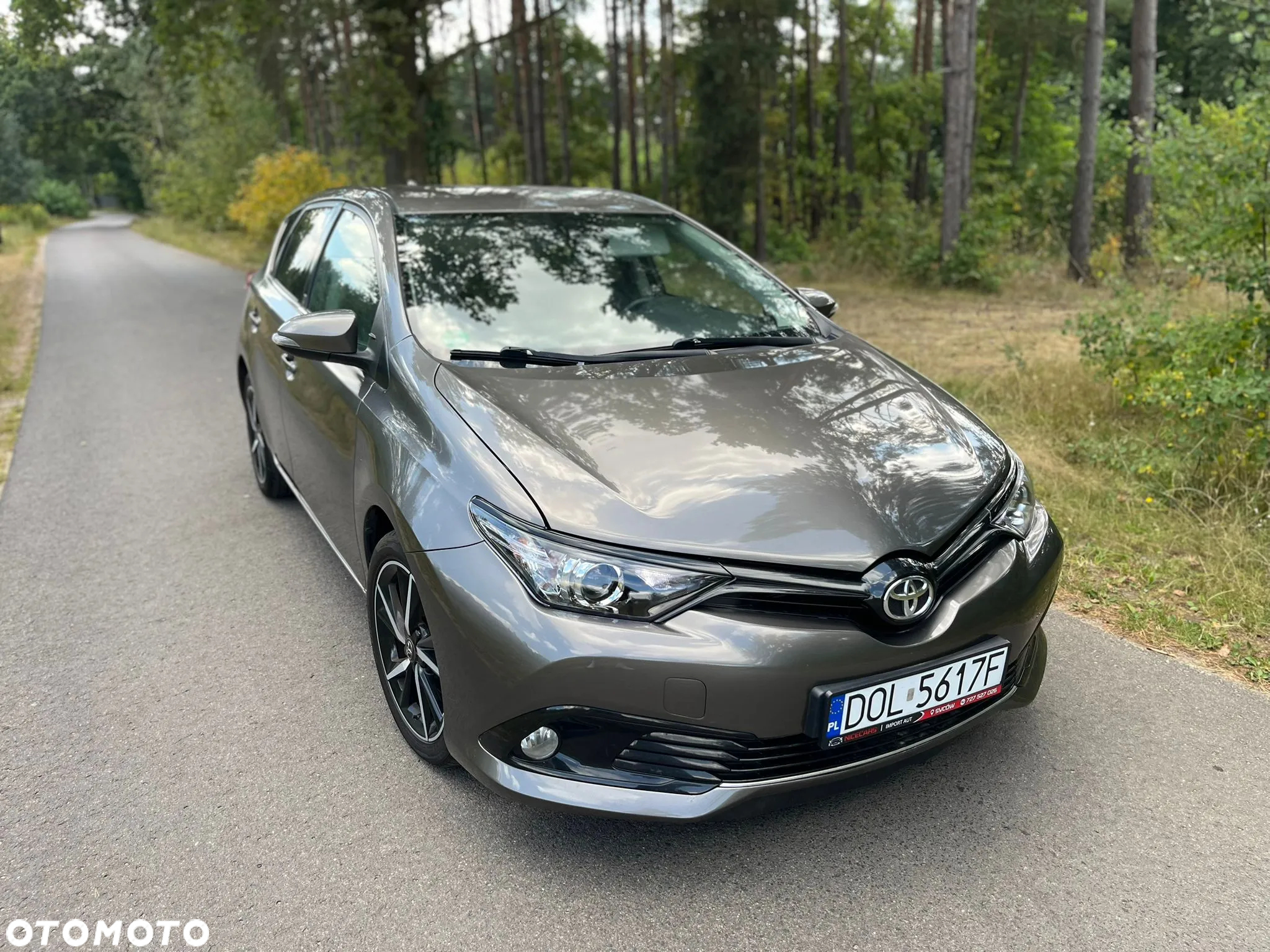 Toyota Auris 1.2 T Premium MS - 4