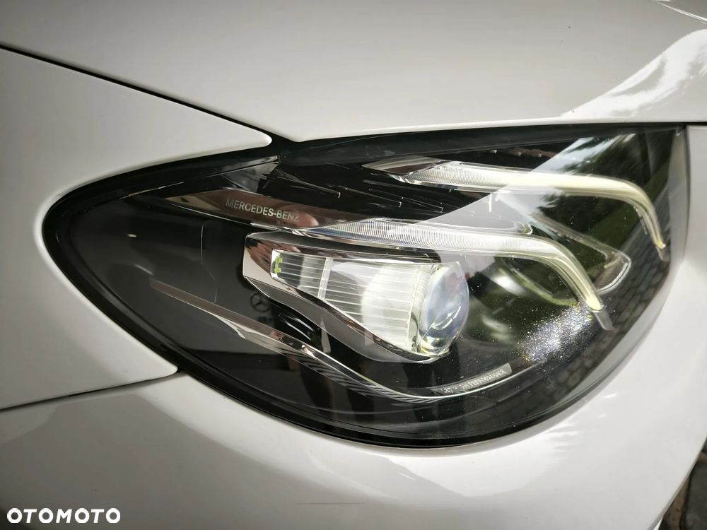 Mercedes-Benz Klasa E 200 4-Matic 9G-TRONIC - 19