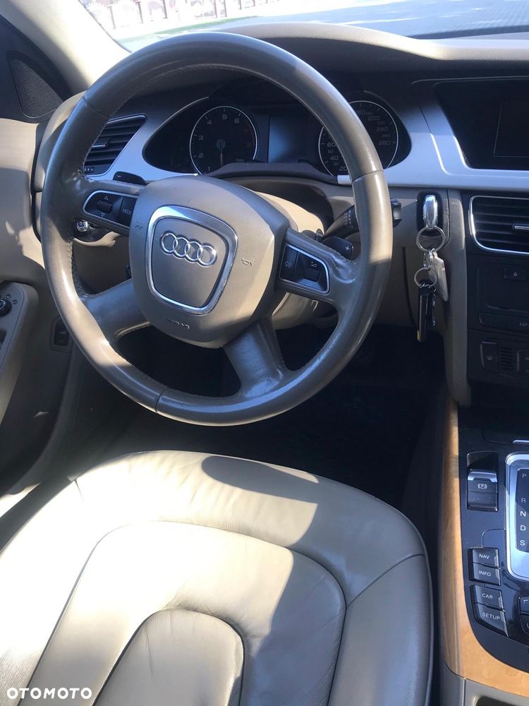 Audi A4 Limousine 3.2 FSI Quattro Tiptronic - 8