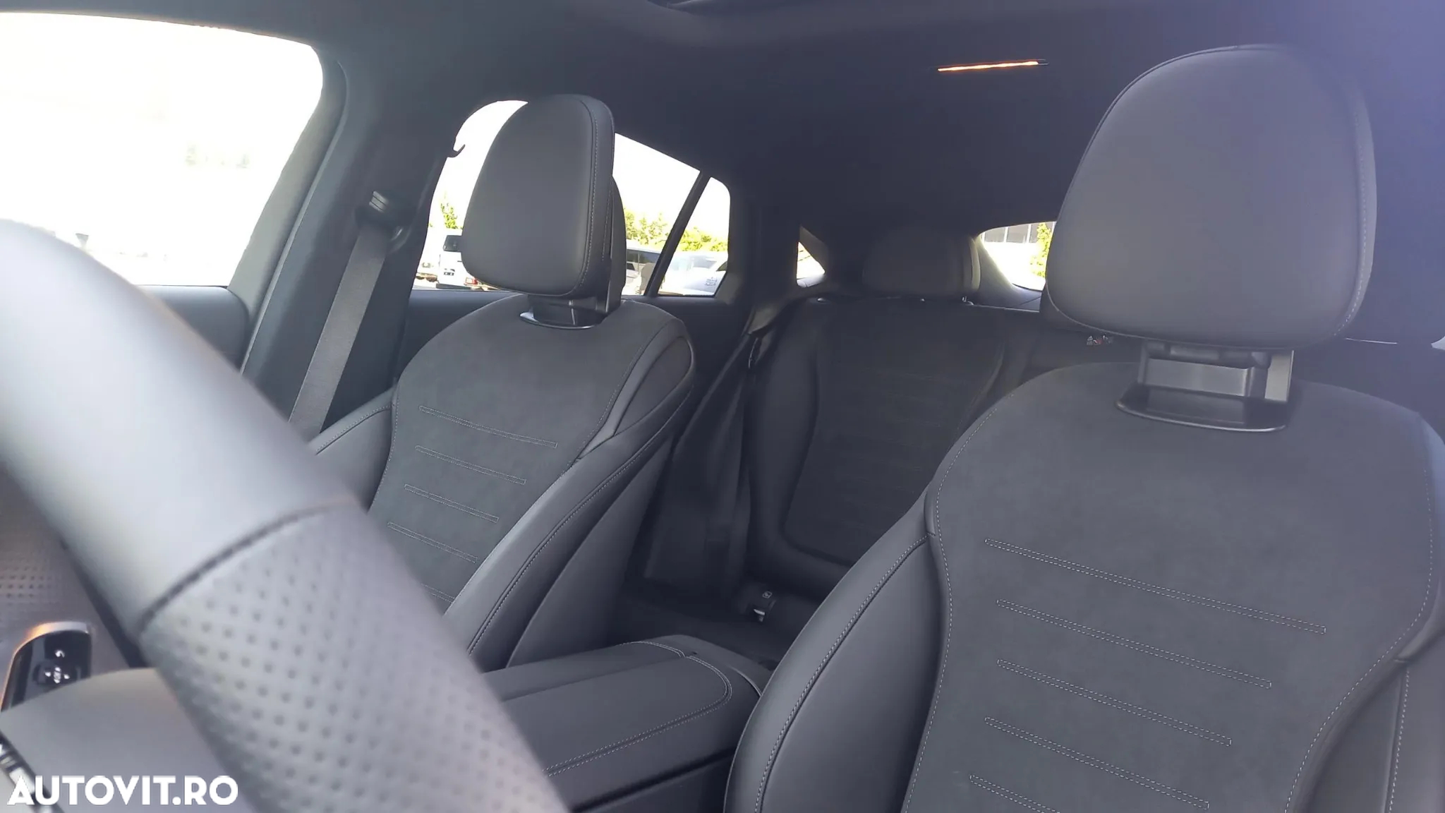 Mercedes-Benz GLC Coupe 300 e 4Matic 9G-TRONIC AMG Line Advanced - 17