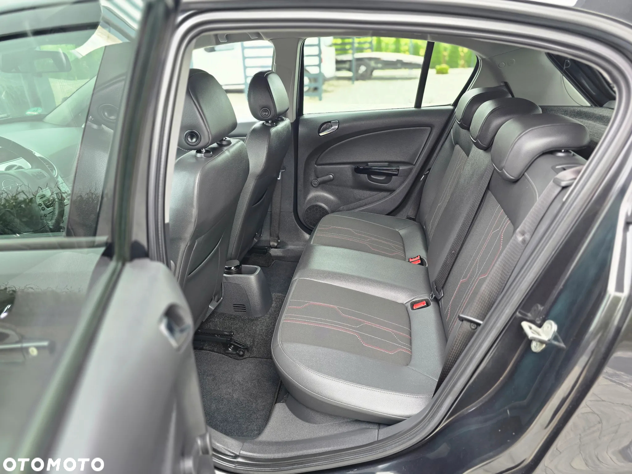 Opel Corsa 1.4 16V 150 Jahre - 24