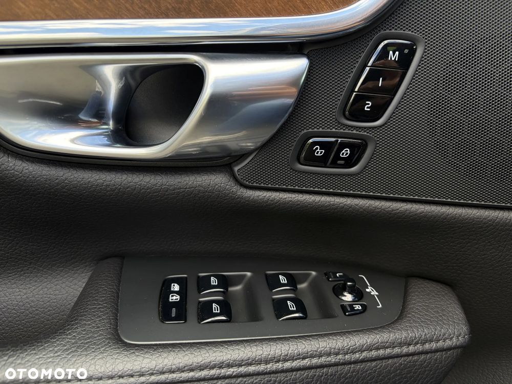 Volvo S90 D4 Geartronic Inscription - 32