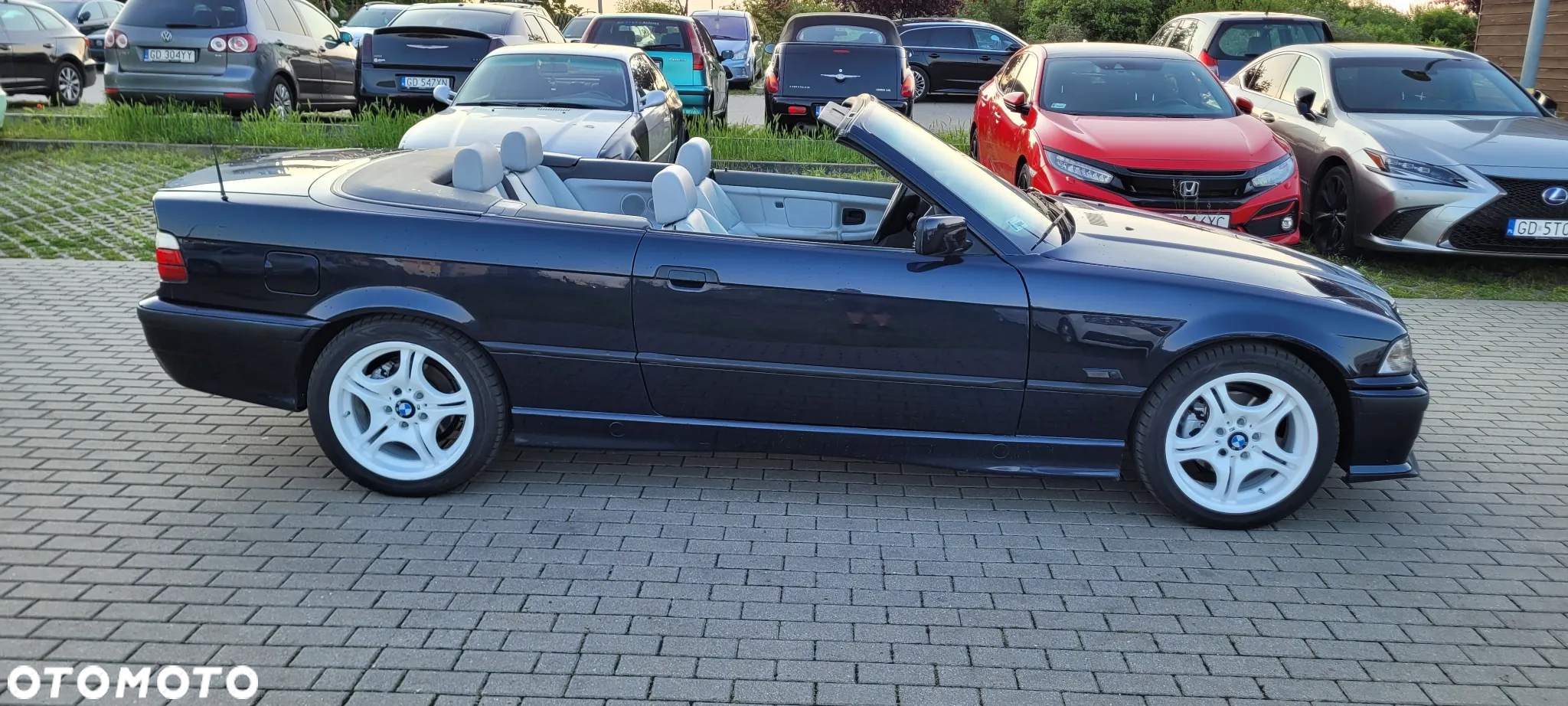 BMW Seria 3 318i Cabriolet - 19
