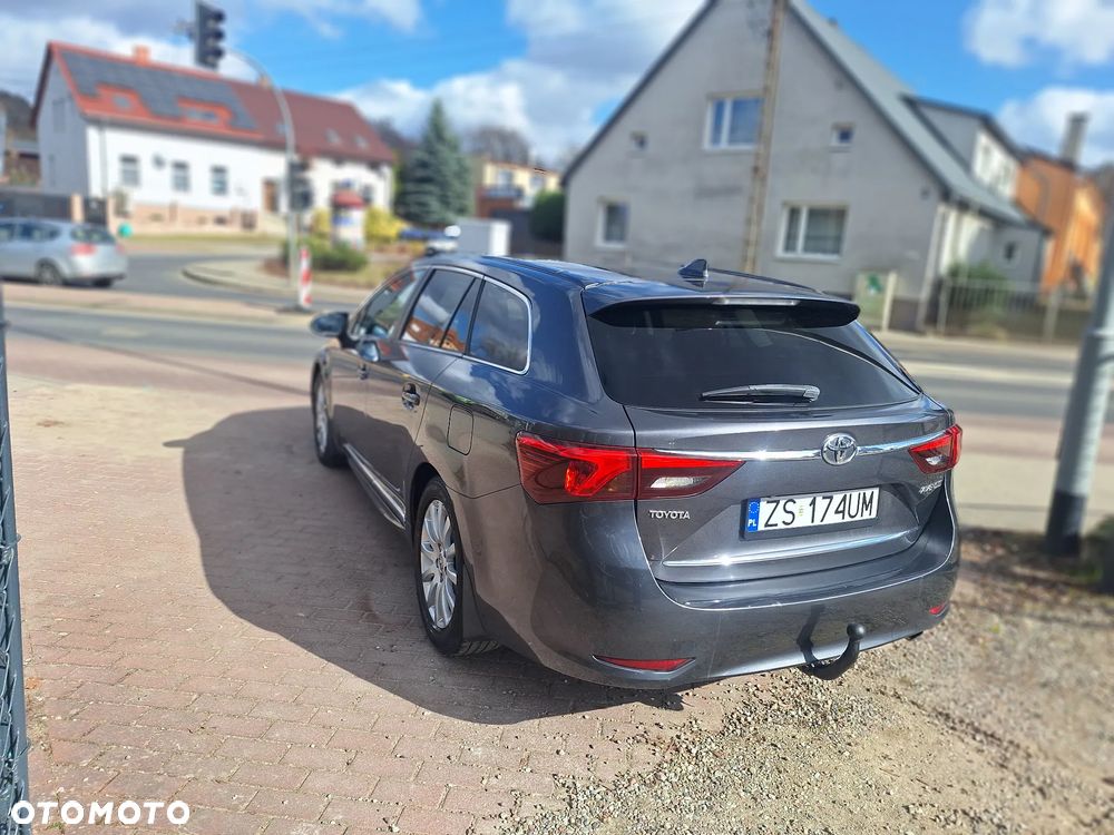 Toyota Avensis 2.0 D-4D Active Business - 10