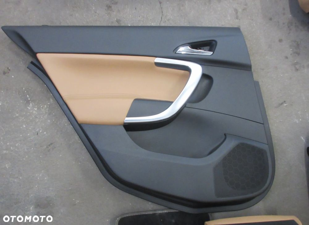 FOTEL KANAPA WNĘTRZE ŚRODEK TAPICERKA FOTELE INDIVIDUAL OPEL INSIGNIA A - 11