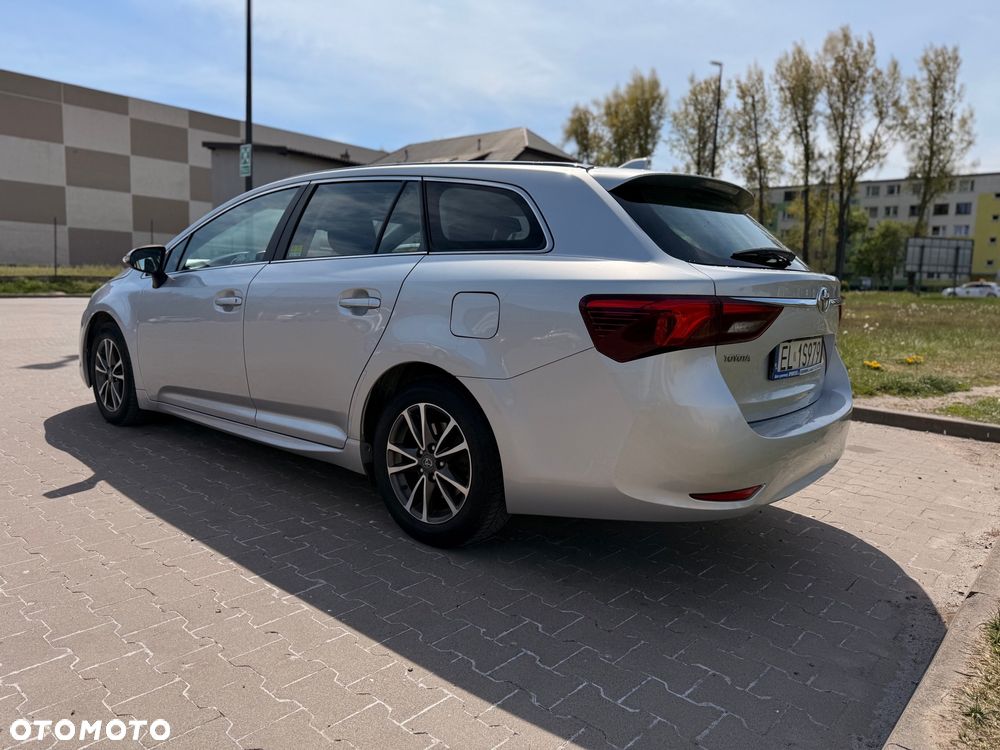 Toyota Avensis 1.8 Premium - 13
