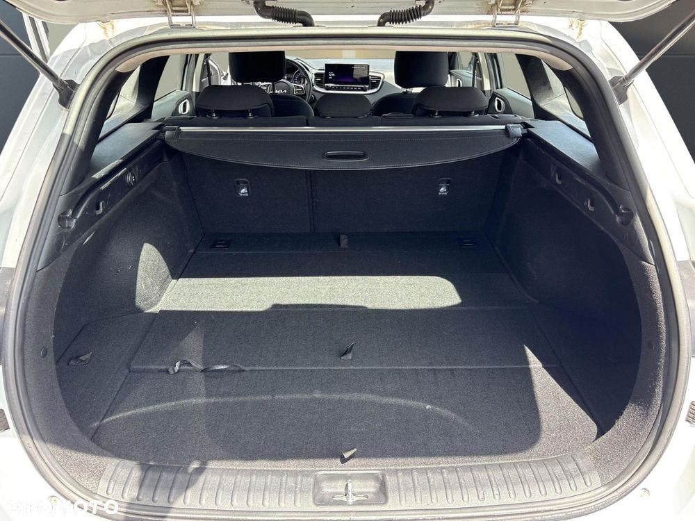 Kia Ceed - 17