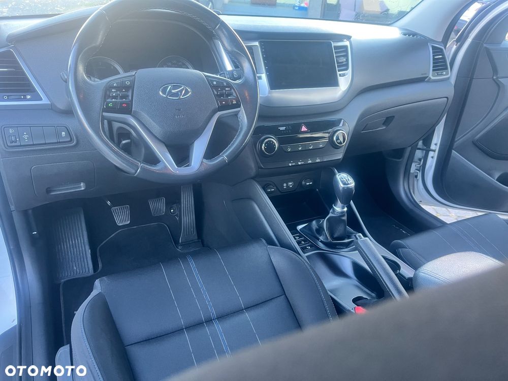 Hyundai Tucson blue 1.7 CRDi 2WD Trend - 14