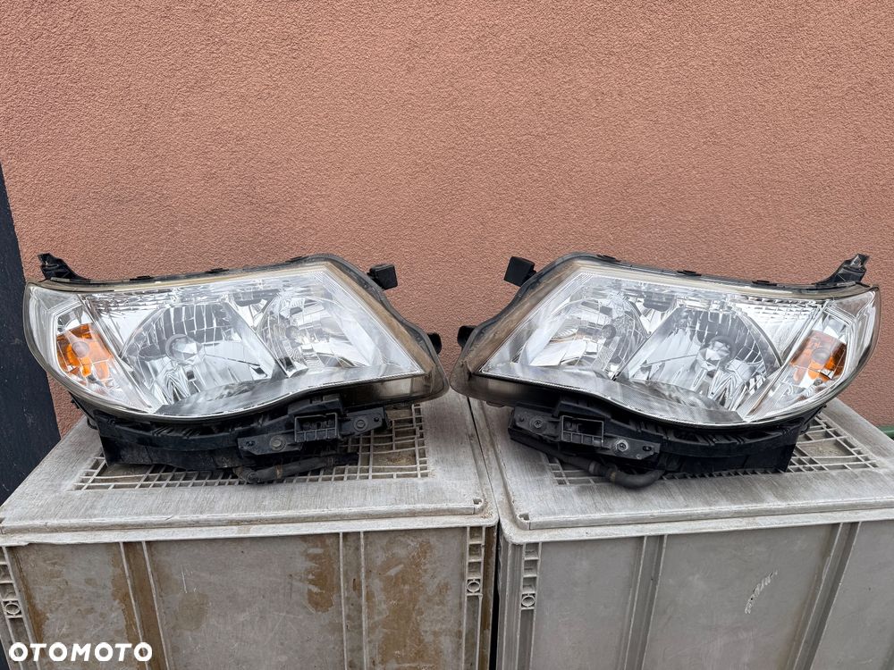 Lampa przednia SUBARU FORESTER III XENON KOMPLET EUROPA ORYGINALNE - 1