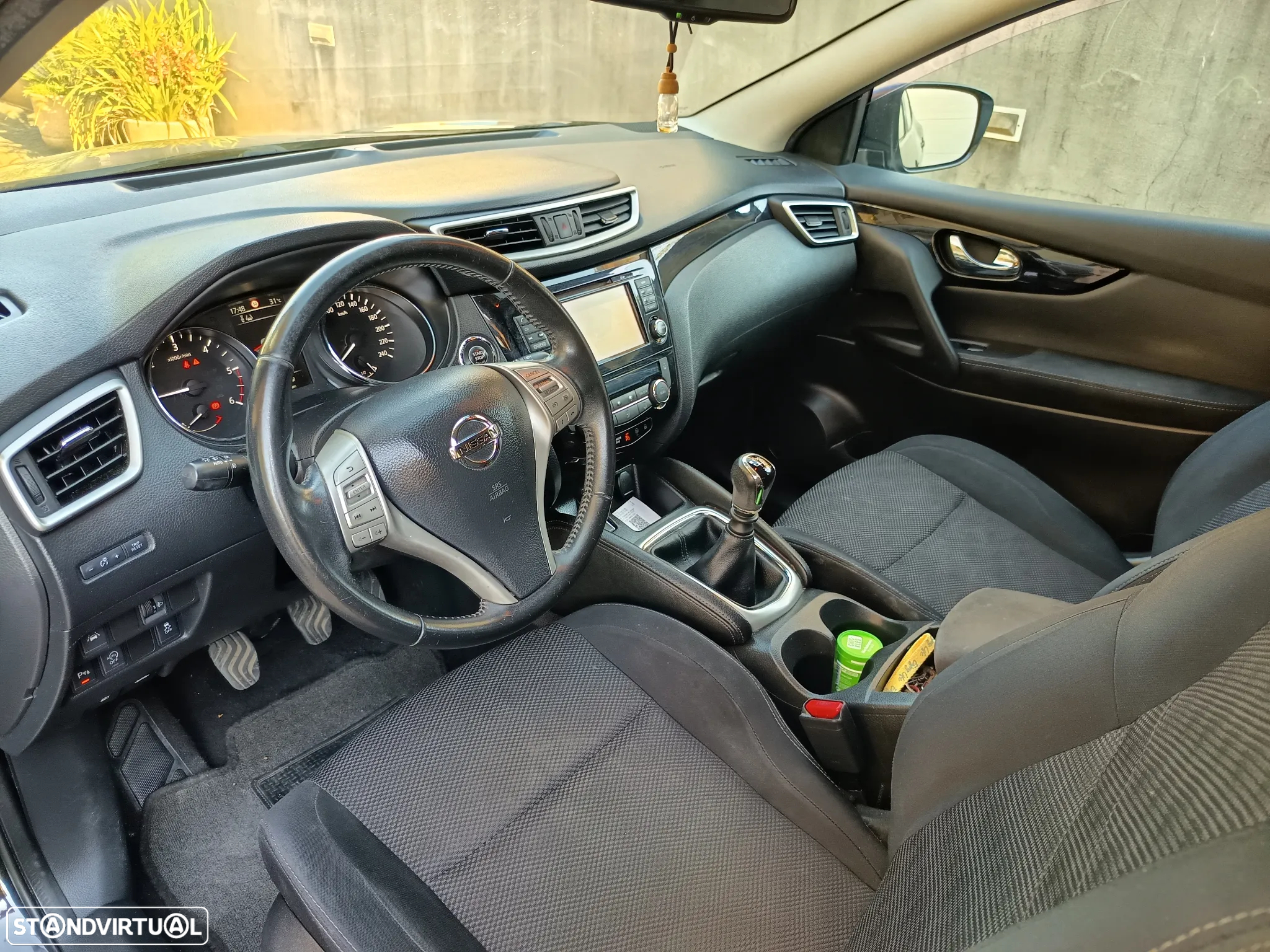 Nissan Qashqai 1.5 dCi N-Connecta 18 - 6