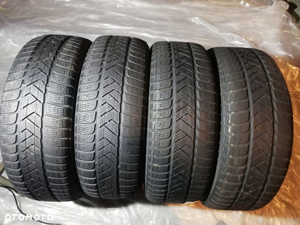 2x 215/60 16 Pirelli Sottozero 3 2015r.