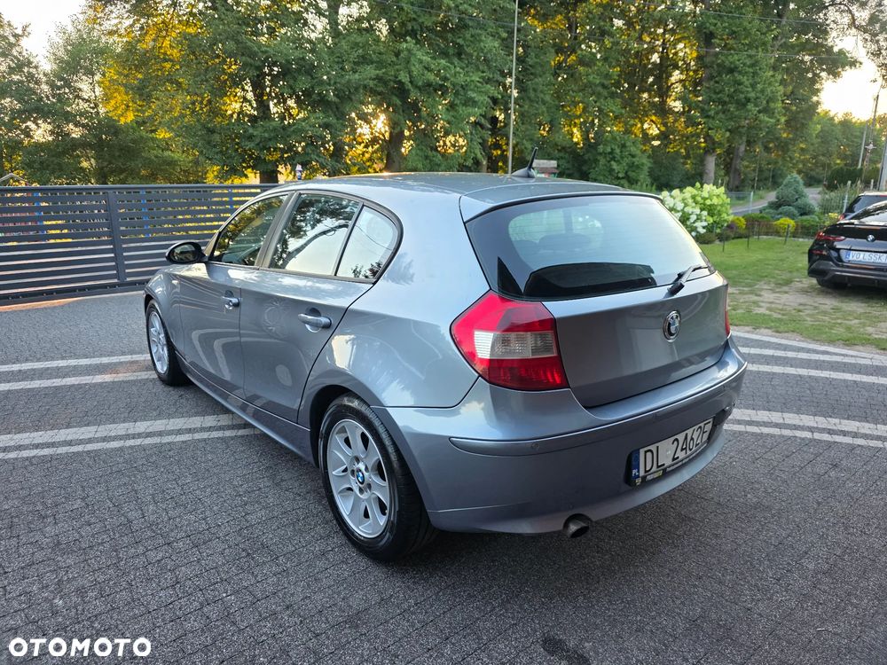 BMW Seria 1 120i - 5