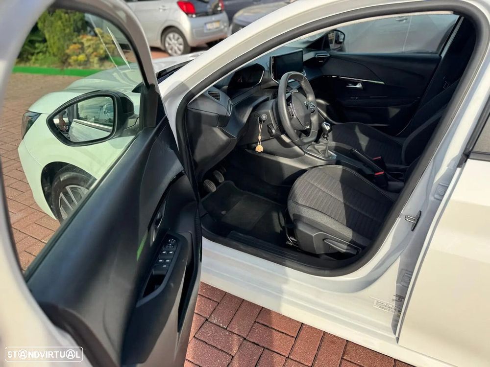 Peugeot 208 - 19