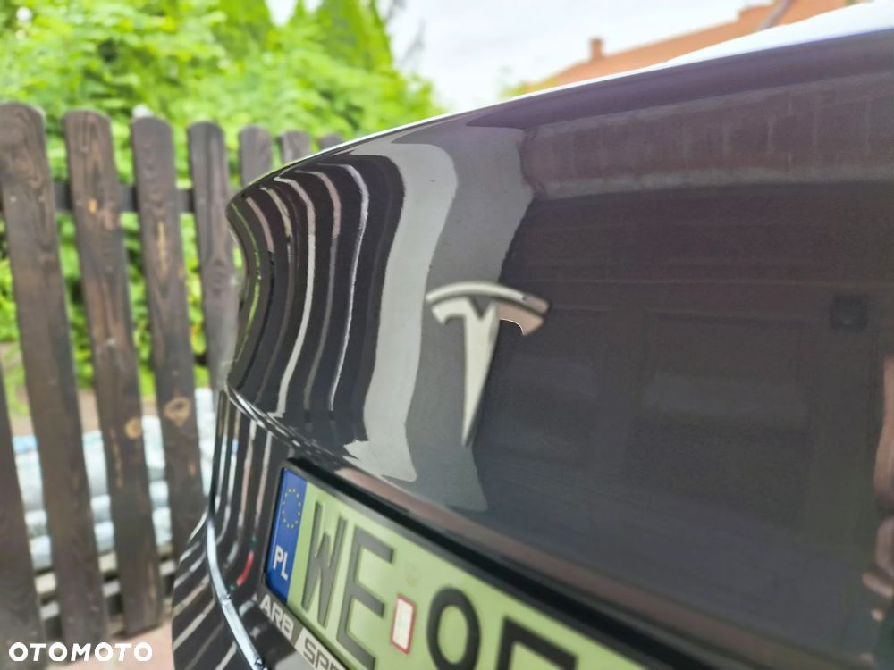 Tesla Model 3 - 33