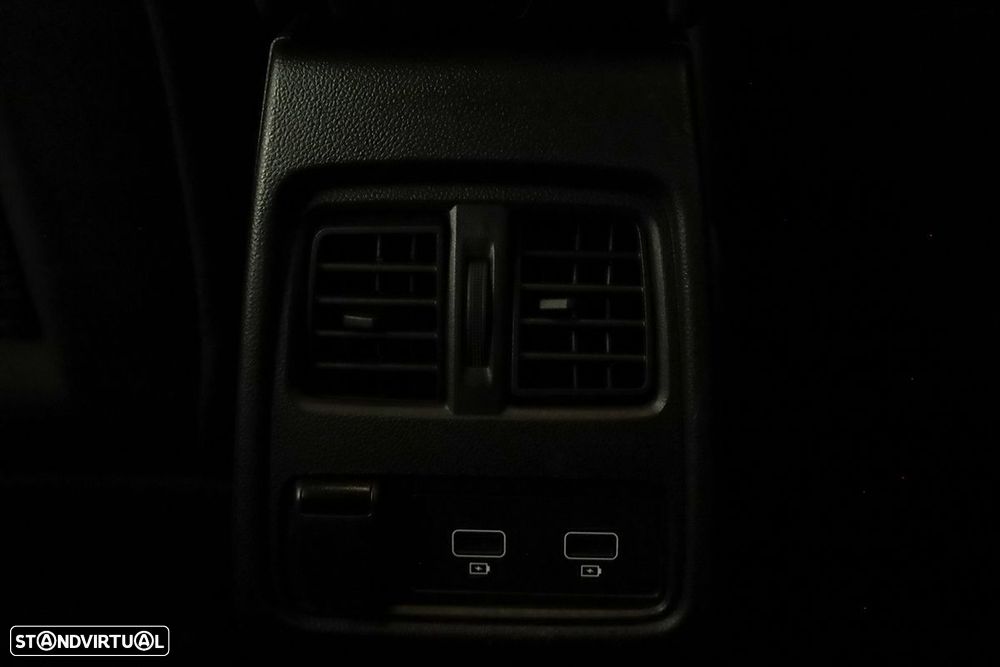 Renault Captur 1.0 TCe Techno Bi-Fuel - 25