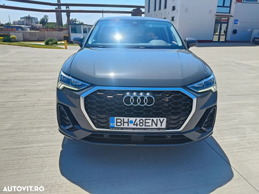 Audi Q3 - 1
