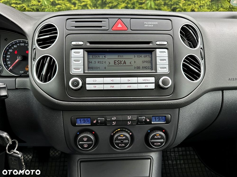 Volkswagen Golf Plus 1.9 TDI DPF Tour Edition - 26