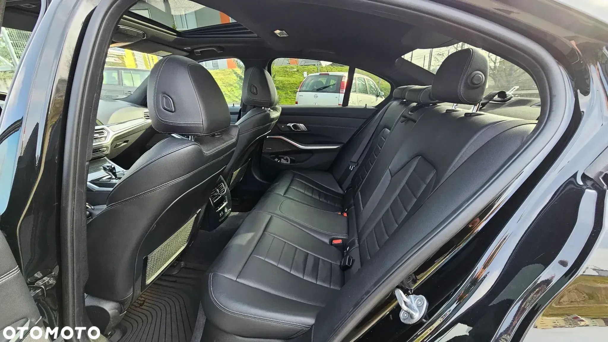 BMW Seria 3 330e M Sport sport - 5