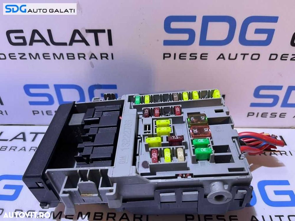 Panou Tablou Sigurante Relee Opel Astra J 2009 - 2015 Cod 13222786 [L7837] - 1