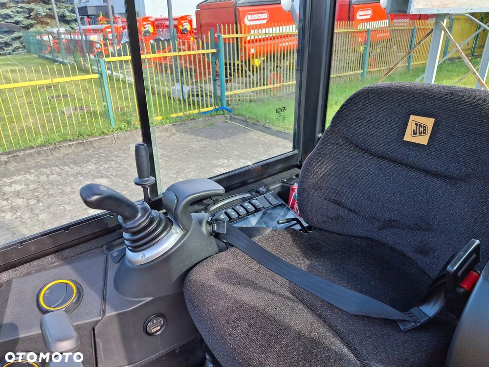 JCB 16C-1 - 12