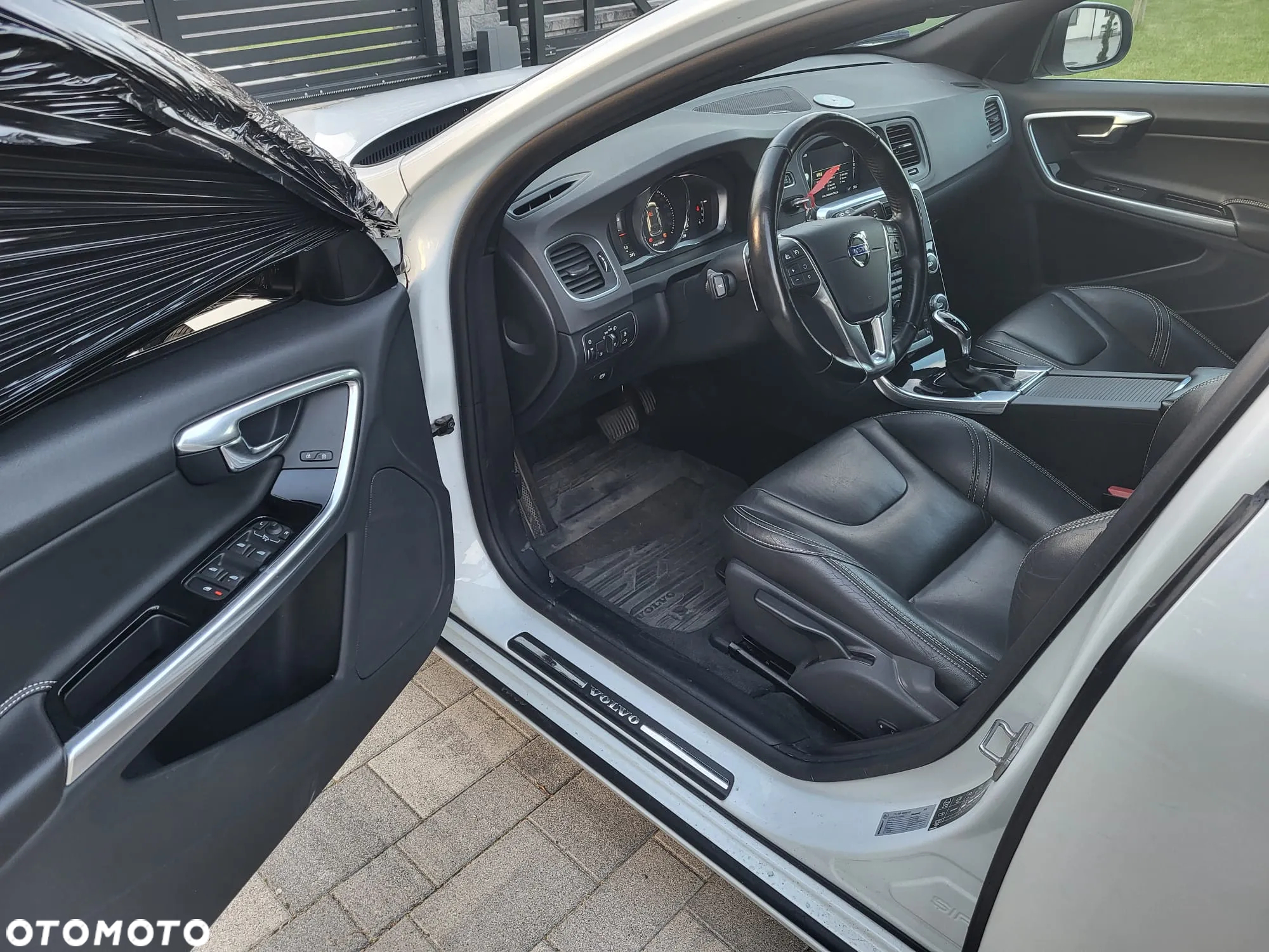 Volvo V60 T5 Geartronic Momentum - 16