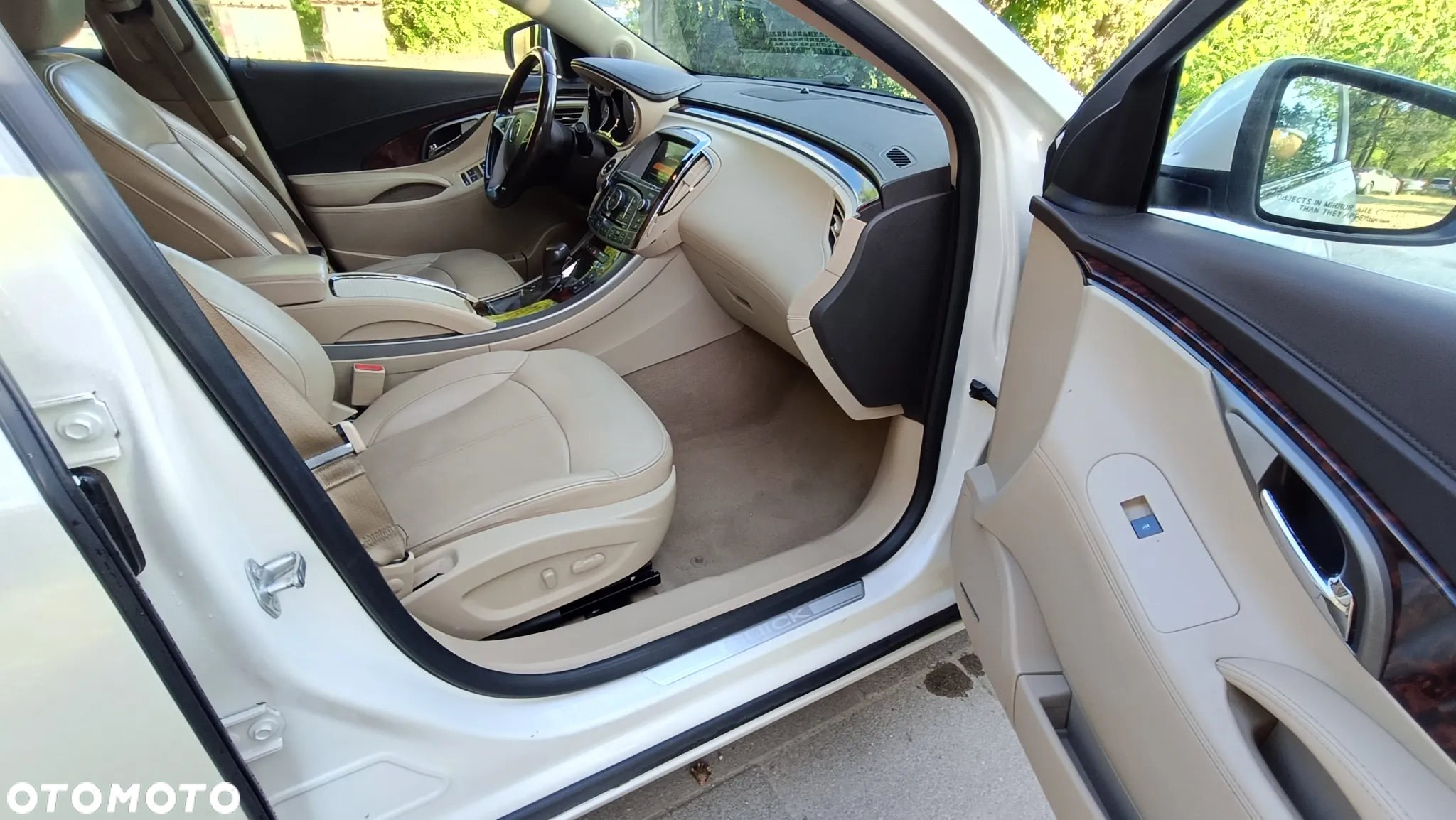 Buick Lacrosse - 32